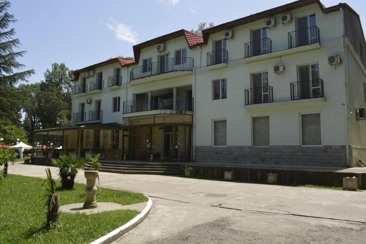 Imeri Park Hotel Kutaisi Exterior photo