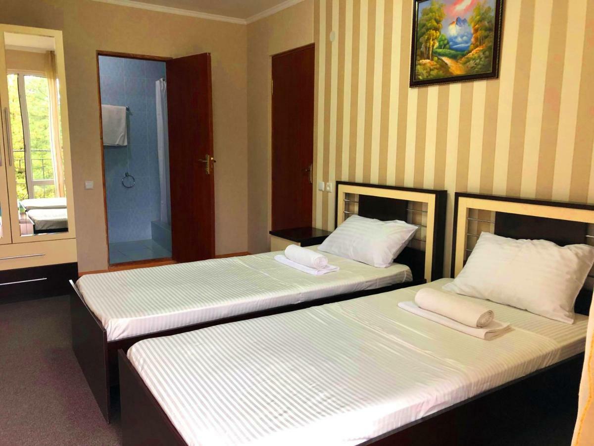 Imeri Park Hotel Kutaisi Exterior photo